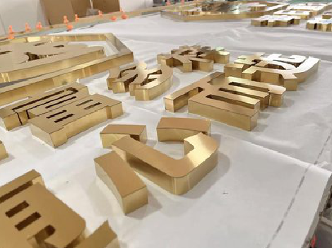 长垣拉丝不锈钢字的特点。